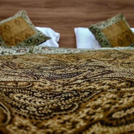 Ajay Guest House Варанаси Экстерьер фото