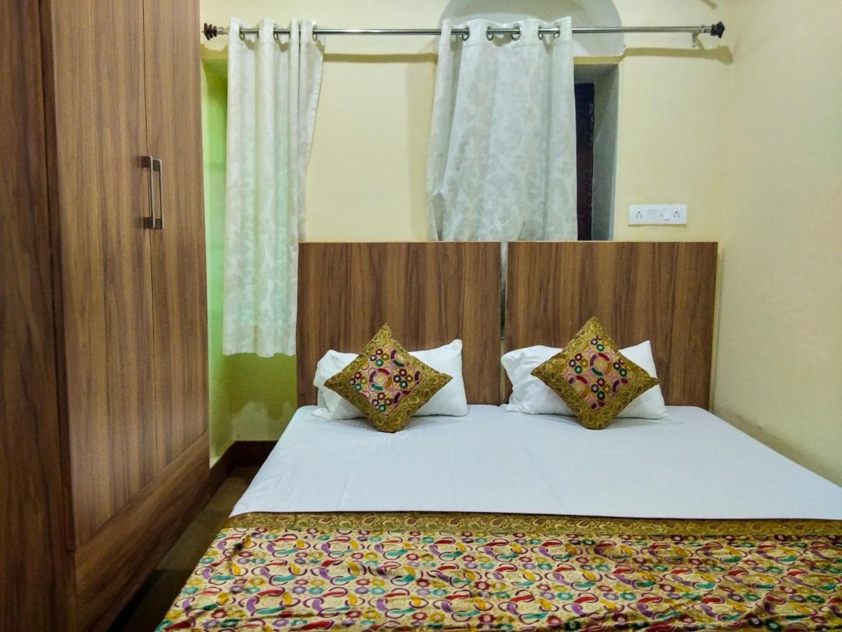 Ajay Guest House Варанаси Экстерьер фото
