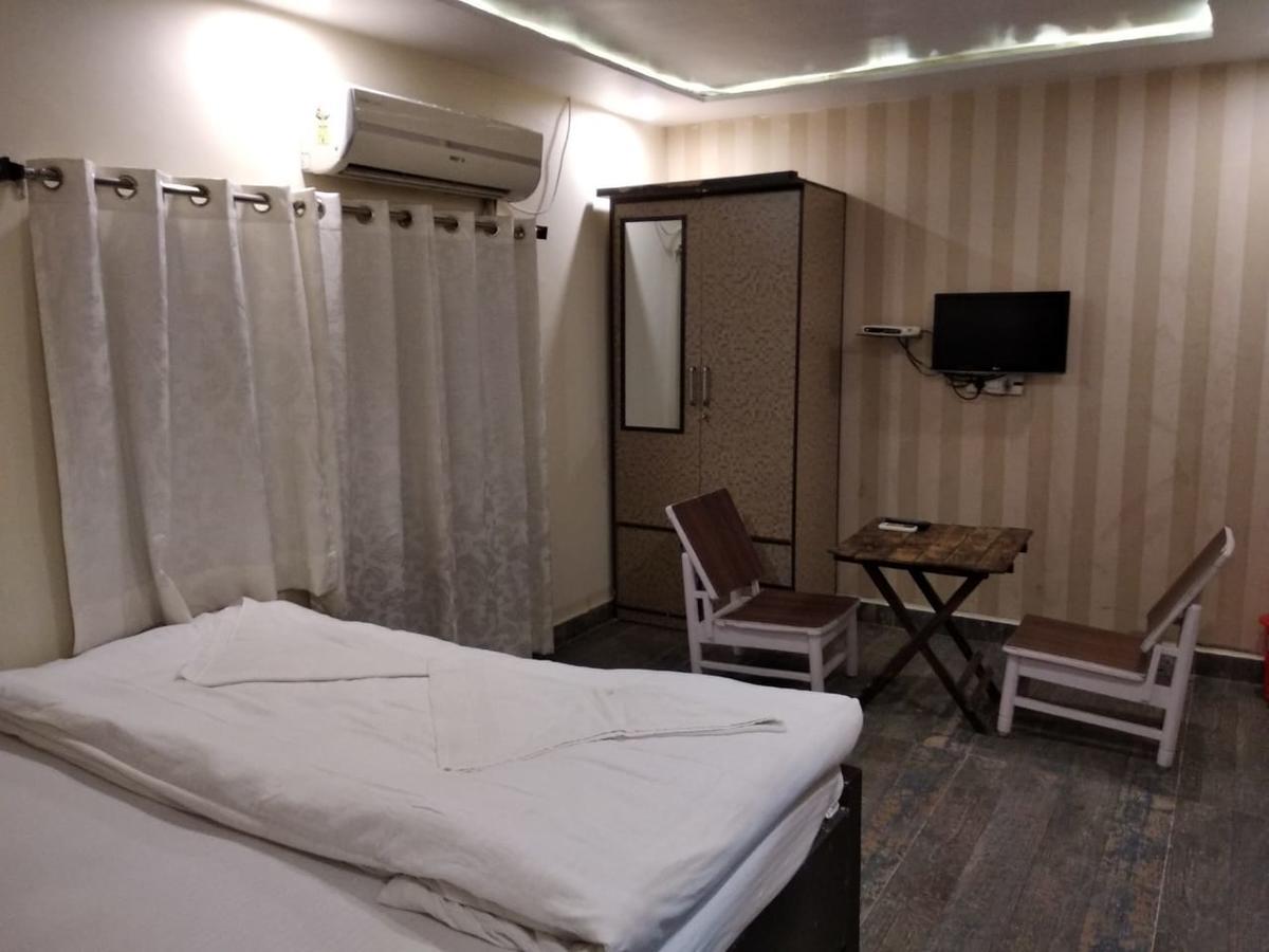 Ajay Guest House Варанаси Экстерьер фото
