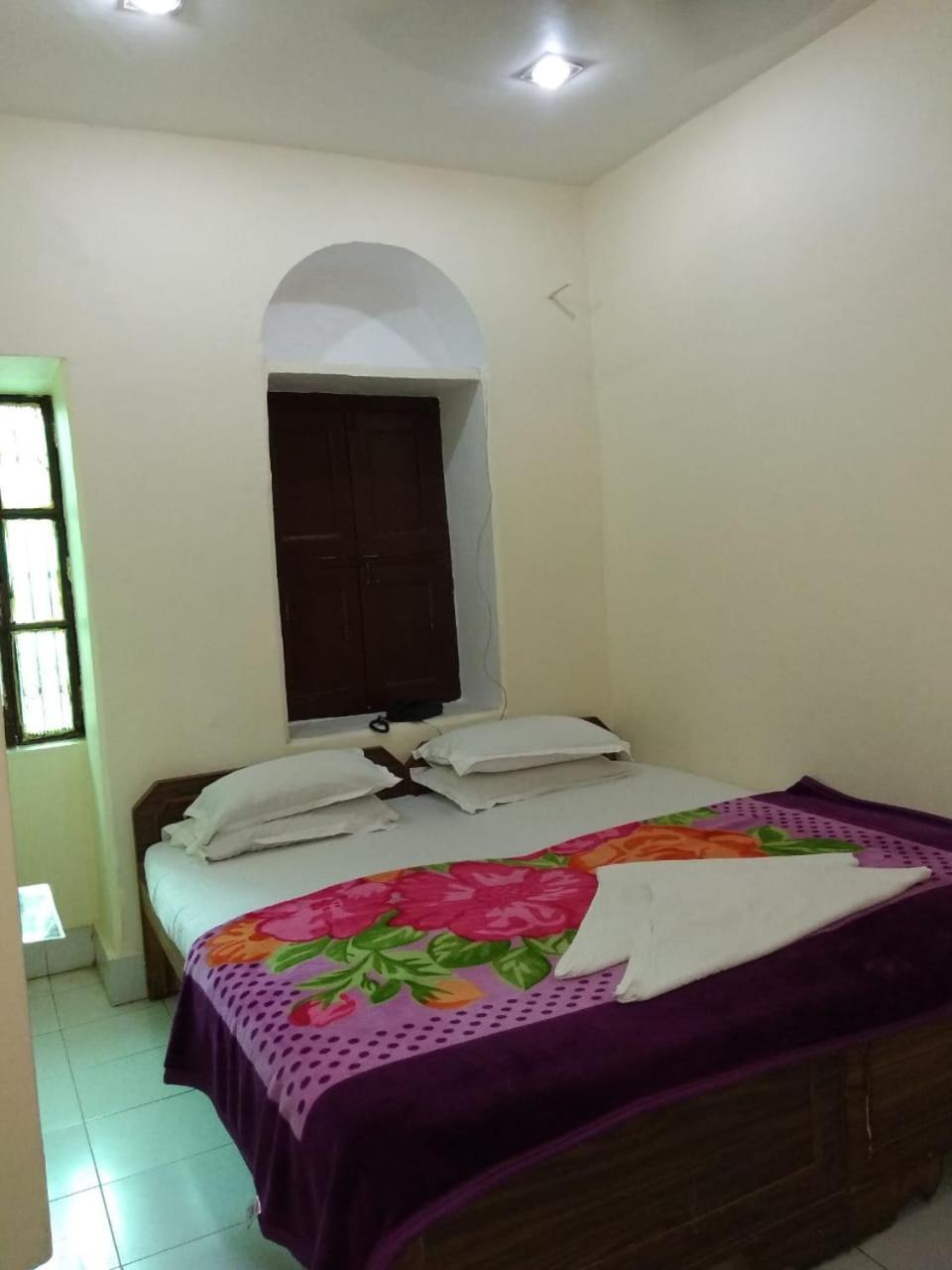 Ajay Guest House Варанаси Экстерьер фото