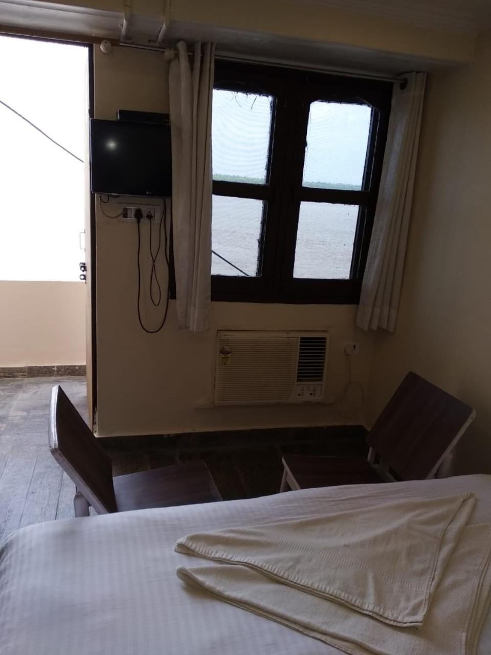 Ajay Guest House Варанаси Экстерьер фото