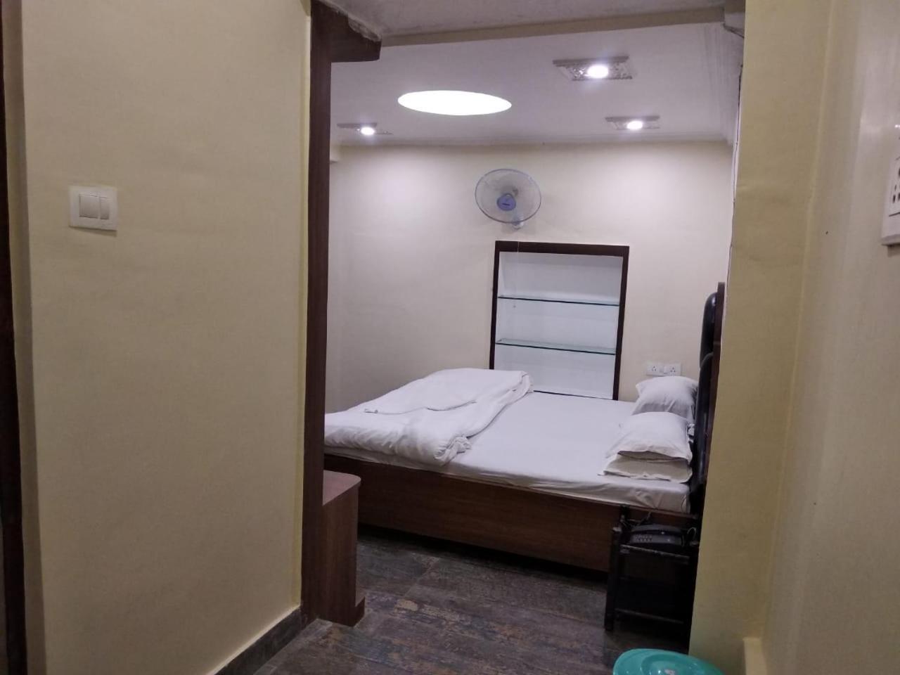Ajay Guest House Варанаси Экстерьер фото